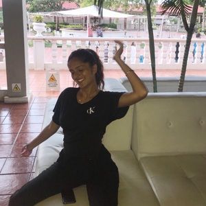 Meet your Posher, Narmi